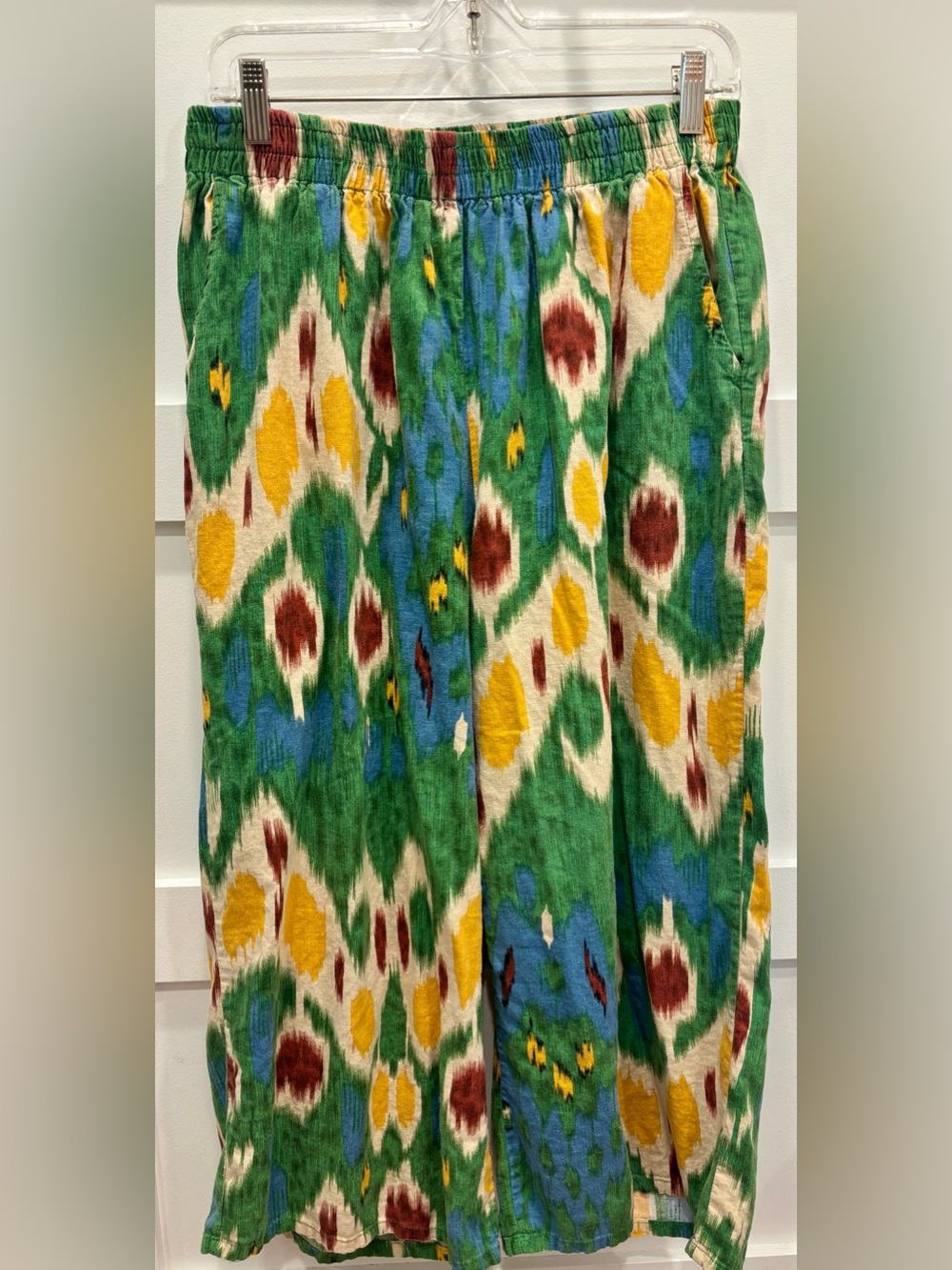 Christian Siriano Green, Blue & Cream Print Linen Blend Wide Leg Cropped Pant